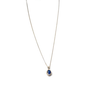 Necklace in white gold K18 (750) with diamonds stones 0.05 carats and sapphire stone 0.25 carats.
